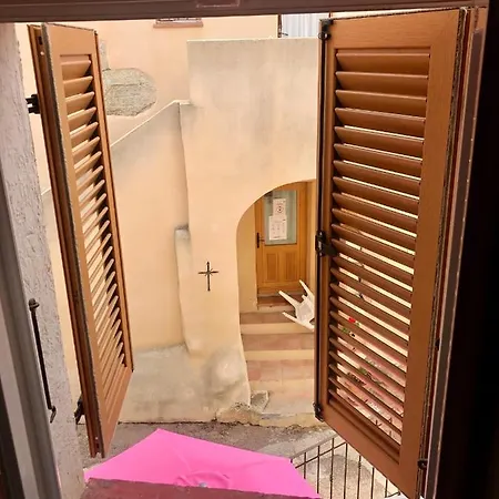 Grand Studio Dans Magnifique Village A 10 Min De Calvi * Montegrosso