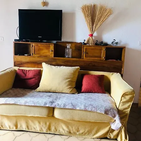 Grand Studio Dans Magnifique Village A 10 Min De Calvi Apartment