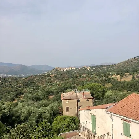 Grand Studio Dans Magnifique Village A 10 Min De Calvi *